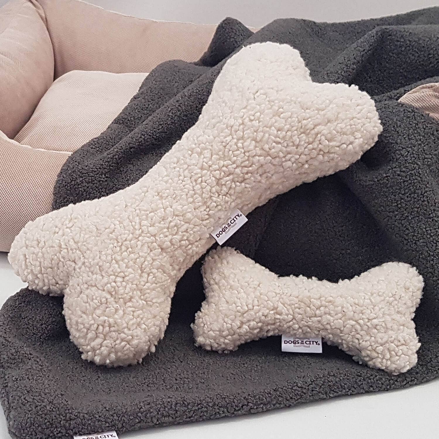 Plüschknochen Paddy creme