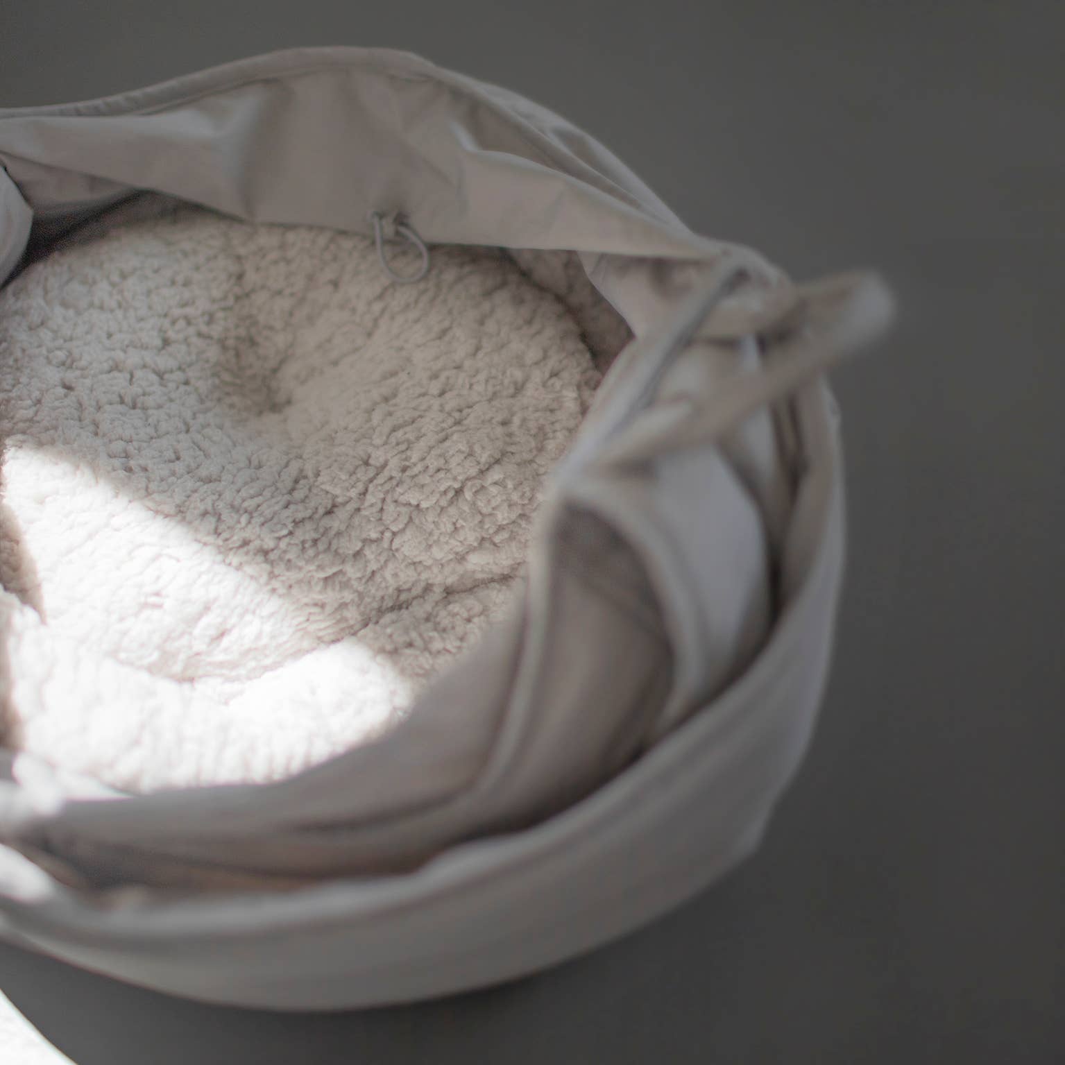 TRAGETASCHE & KÖRBCHEN FÜR KLEINE HUNDE